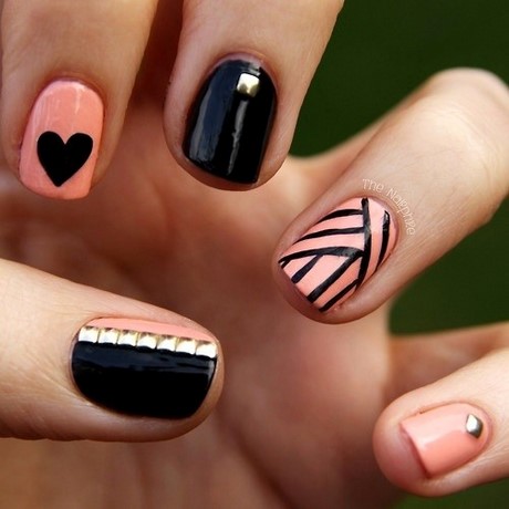 nail-art-on-black-nails-37_19 Nail art pe unghiile negre