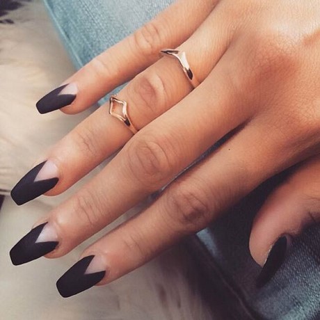 nail-black-designs-13_14 Modele de unghii negre