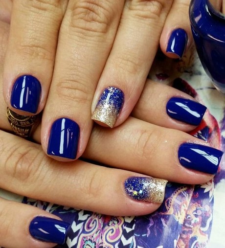 nail-designs-in-blue-85_11 Modele de unghii în albastru