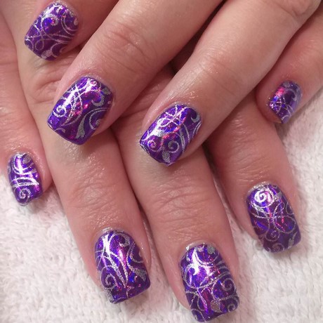 nail-designs-in-purple-34_11 Modele de unghii în violet
