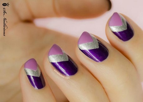 nail-designs-in-purple-34_13 Modele de unghii în violet