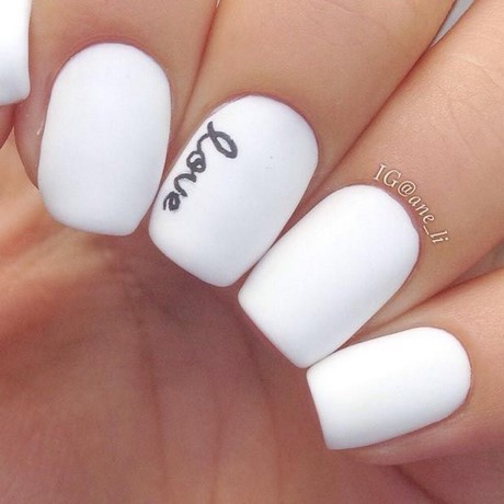 nail-designs-on-white-nails-27_11 Modele de unghii pe unghii albe