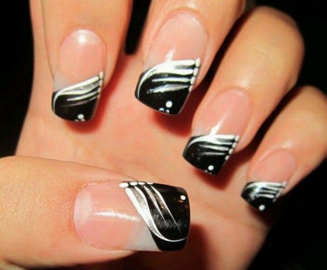 nails-black-and-white-14_10 Cuie alb-negru