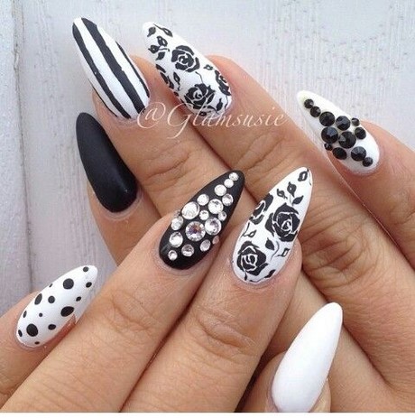 nails-black-and-white-14_12 Cuie alb-negru