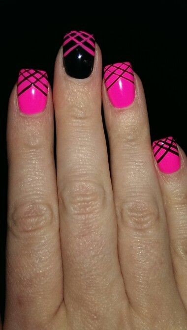 pink-and-black-nail-art-designs-56_9 Modele de unghii roz și negru