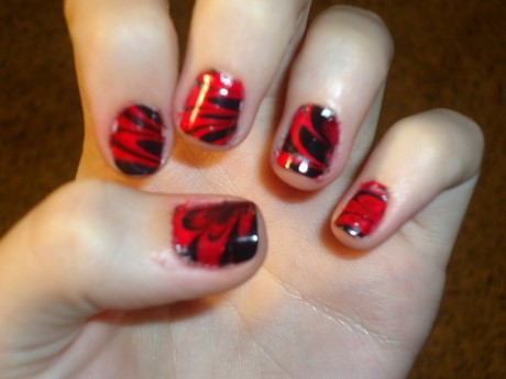 red-black-and-white-nail-designs-62_14 Modele de unghii alb-negru roșu