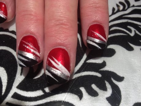 red-black-and-white-nail-designs-62_19 Modele de unghii alb-negru roșu