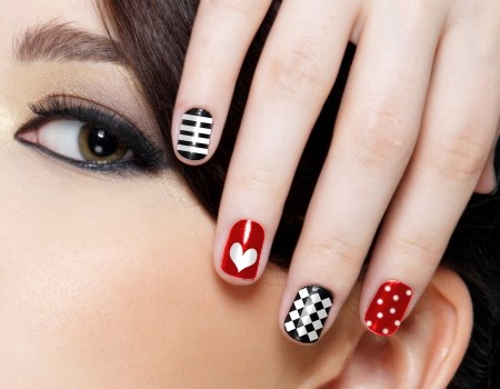 red-black-and-white-nail-designs-62_9 Modele de unghii alb-negru roșu