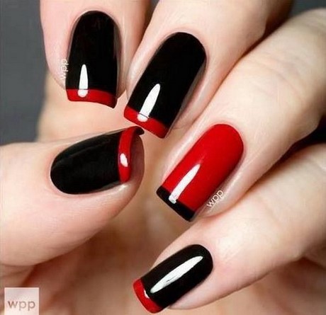 Modele de unghii roșii negre