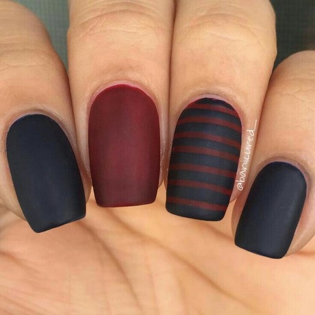 red-black-nail-designs-29_17 Modele de unghii roșii negre