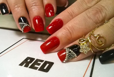 red-black-nail-designs-29_9 Modele de unghii roșii negre