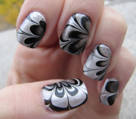 silver-and-black-nail-designs-16_9 Modele de unghii argintii și negre