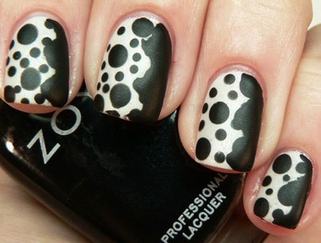 simple-black-and-white-nail-art-designs-77 Modele simple de unghii alb-negru