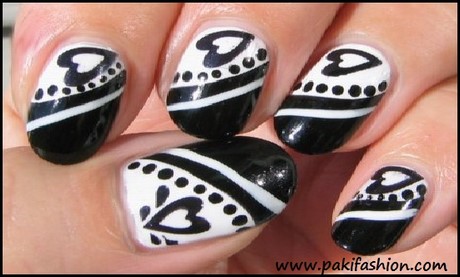 simple-black-and-white-nail-art-designs-77_11 Modele simple de unghii alb-negru