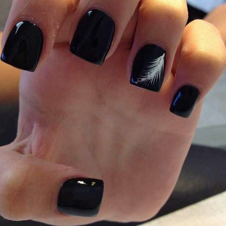 simple-black-nail-art-designs-61_16 Modele simple de unghii negre