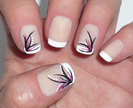 simple-line-nail-designs-01_18 Modele simple de unghii de linie