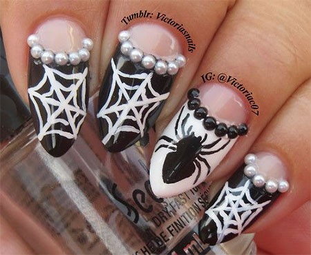 Spider nail art design