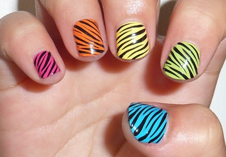 zebra-design-nails-01_14 Zebra design cuie