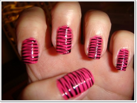 zebra-design-nails-01_17 Zebra design cuie