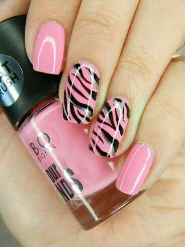 zebra-design-nails-01_9 Zebra design cuie