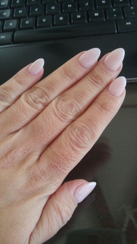 almond-nails-short-92_5 Unghiile de migdale scurte