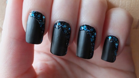 black-and-blue-nail-art-10_9 Negru și albastru nail art