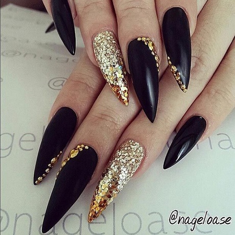black-and-gold-pointy-nails-93 Negru și auriu cuie ascuțite