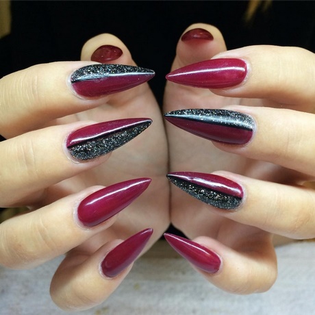 black-and-red-stiletto-nails-20_13 Unghii stiletto negre și roșii