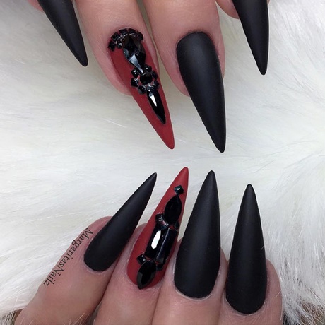 black-and-red-stiletto-nails-20_2 Unghii stiletto negre și roșii