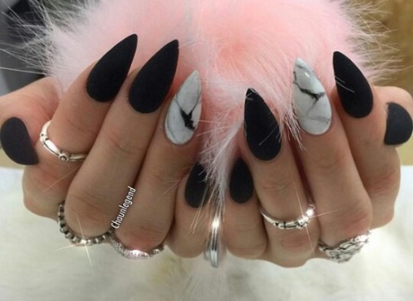 black-and-silver-stiletto-nails-50_17 Unghii stiletto negre și argintii