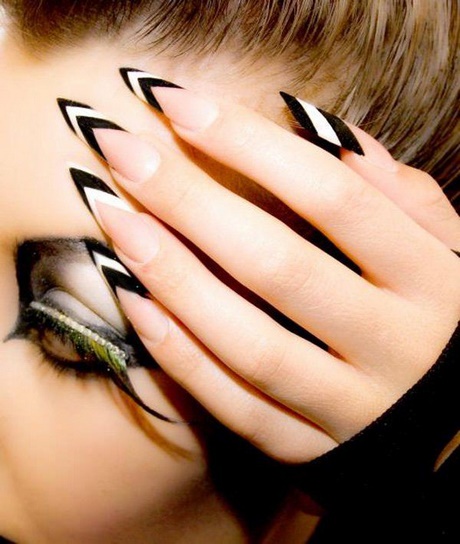 black-and-white-stiletto-nails-27_12 Unghii stiletto alb-negru