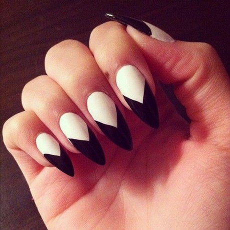 black-and-white-stiletto-nails-27_3 Unghii stiletto alb-negru