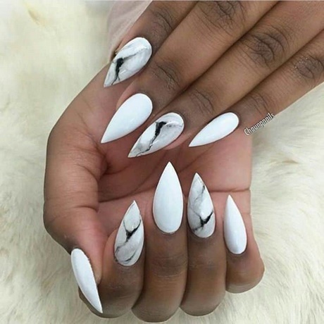 black-and-white-stiletto-nails-27_5 Unghii stiletto alb-negru