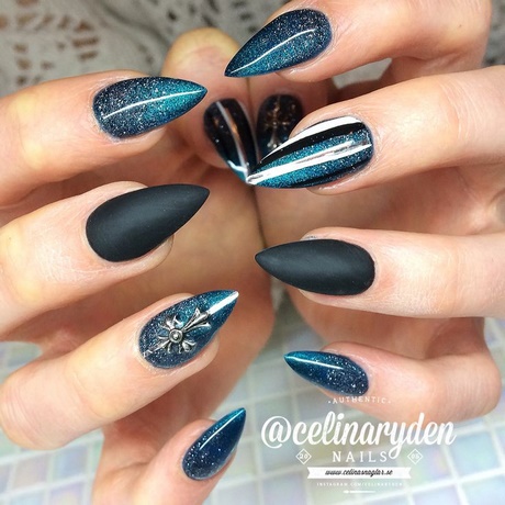 black-blue-nails-86_8 Unghii albastre negre