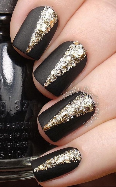 black-gold-and-silver-nail-designs-45_18 Modele de unghii din aur negru și argint