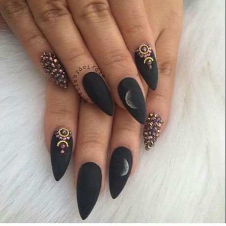 black-nails-pointy-30_8 Unghii negre ascuțite