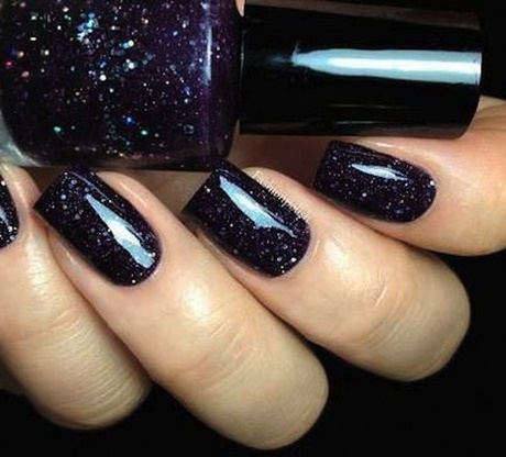 black-purple-nail-polish-67_4 Lac de unghii negru violet