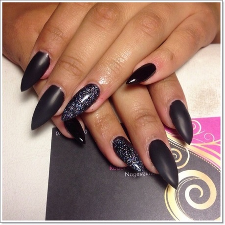 black-stiletto-nail-art-97_15 Negru stiletto nail art