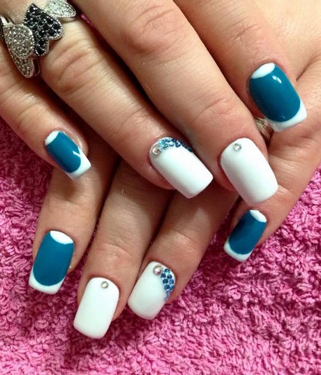 blue-and-white-nail-art-48_15 Albastru și alb nail art