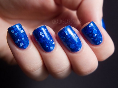 blue-color-nail-art-45_17 Culoarea albastră a unghiilor