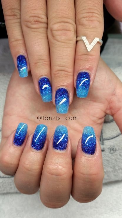 blue-glitter-ombre-nails-55_3 Albastru sclipici ombre cuie