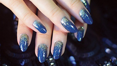 blue-glitter-ombre-nails-55_4 Albastru sclipici ombre cuie