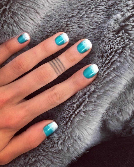 blue-nail-art-for-short-nails-34 Albastru nail art pentru unghii scurte