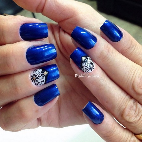 blue-nail-polish-with-design-72 Lac de unghii albastru cu design