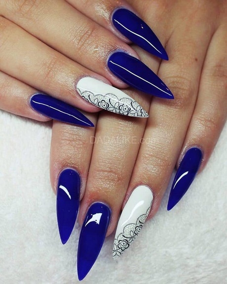 blue-nail-polish-with-design-72_10 Lac de unghii albastru cu design