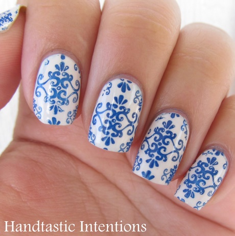 blue-white-nail-art-46_18 Albastru alb nail art