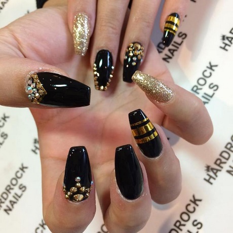cute-black-and-gold-nails-60_10 Drăguț negru și aur cuie