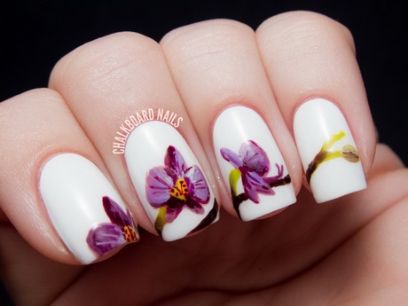 cute-flower-designs-for-nails-60_7 Modele drăguțe de flori pentru unghii