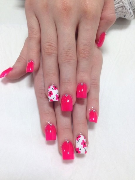 cute-pink-and-white-nail-designs-67_13 Drăguț roz și alb modele de unghii