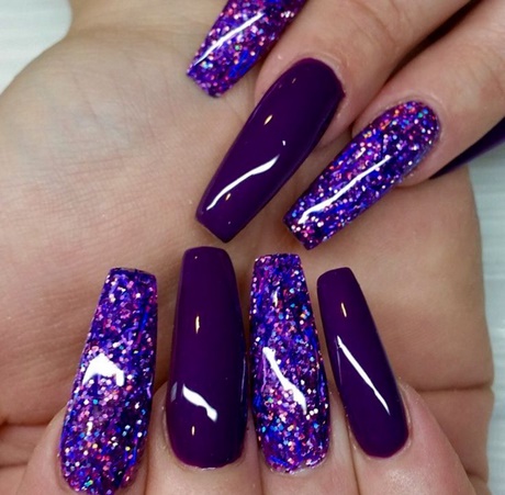 dark-purple-glitter-nails-17_5 Unghii cu sclipici violet închis